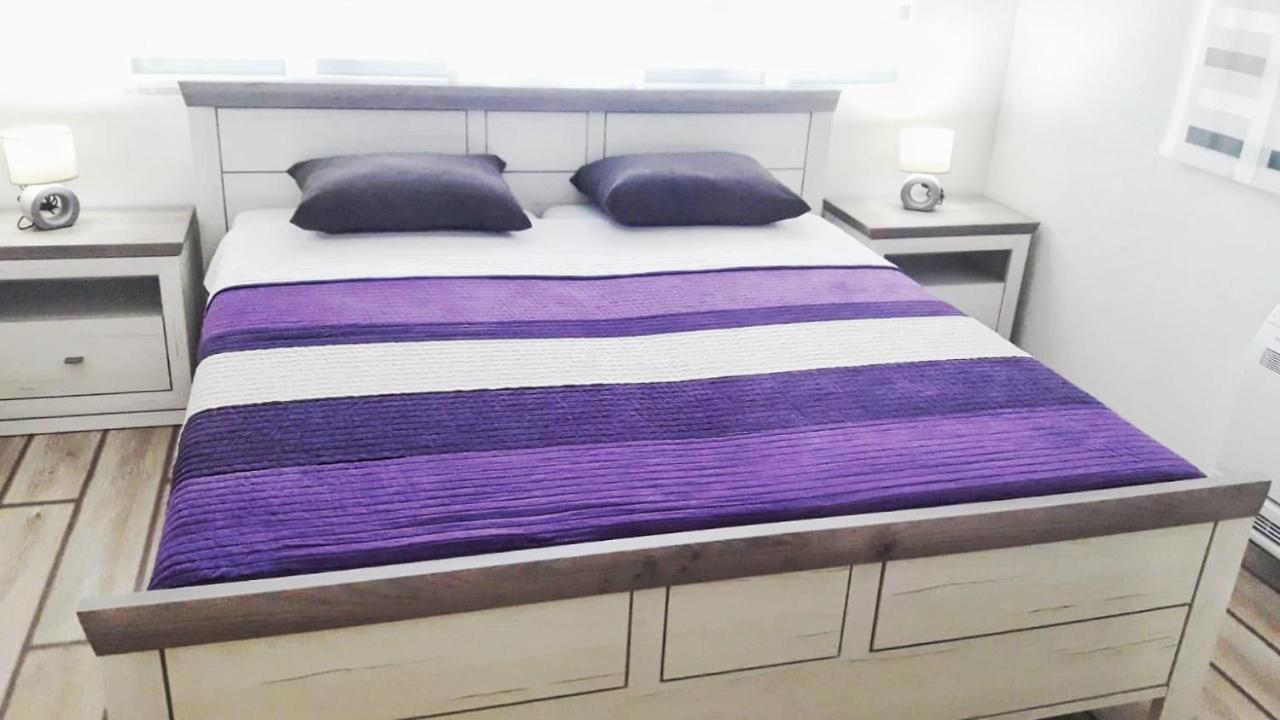 Apartment Srima Buitenkant foto
